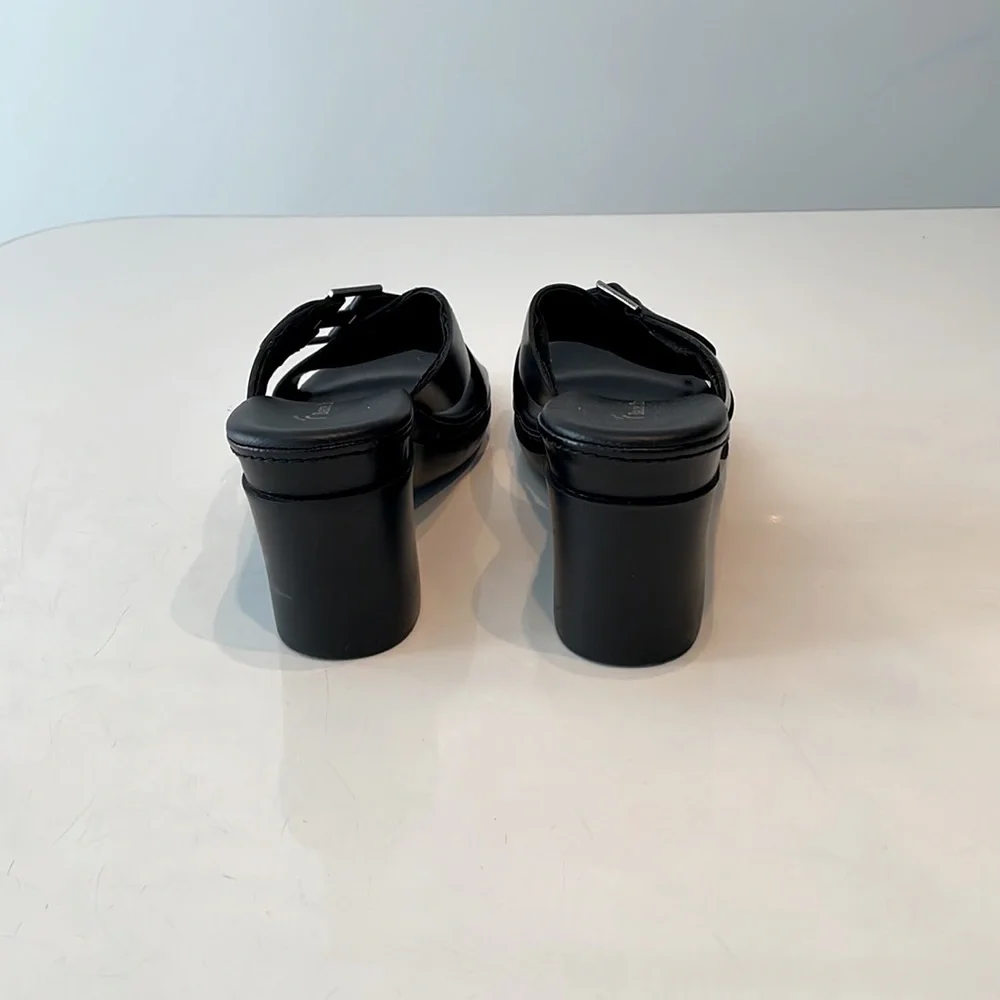 Bare Traps Ladies Wedge sandal, size 7M - Picture 7 of 10